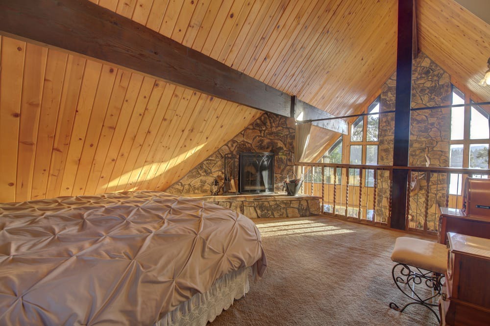 Photo of Bedroom in Blue Jay