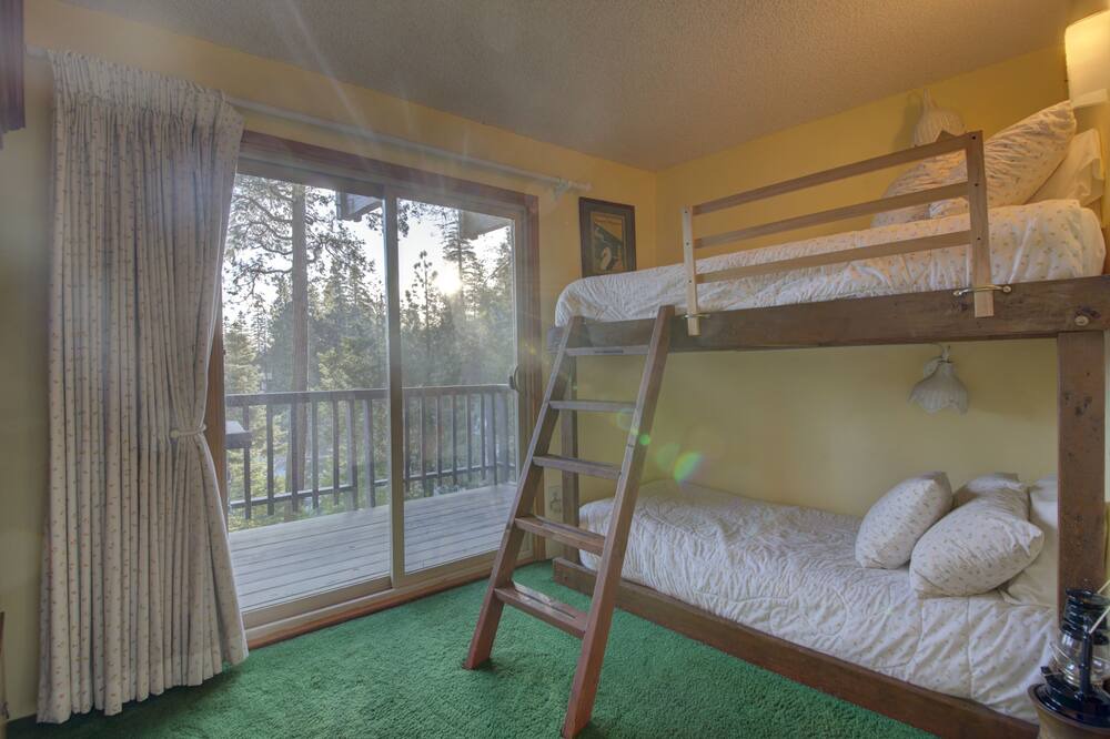 Photo of Bedroom in Blue Jay