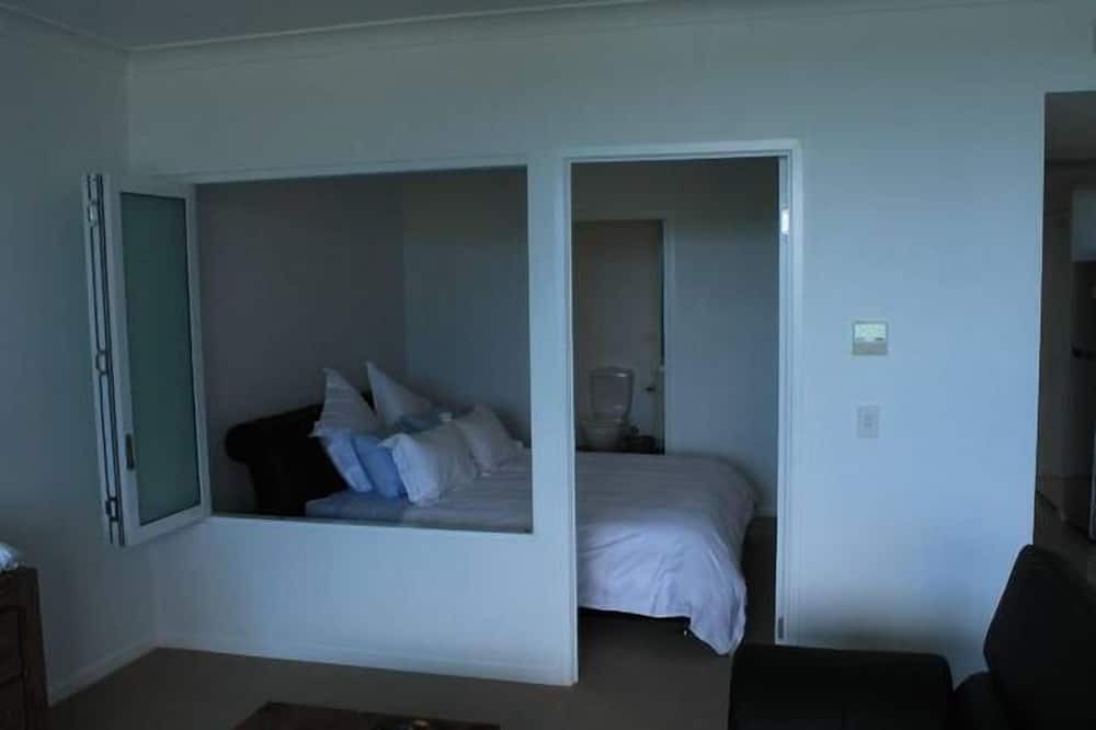 Photo of Bedroom in Biggera Waters