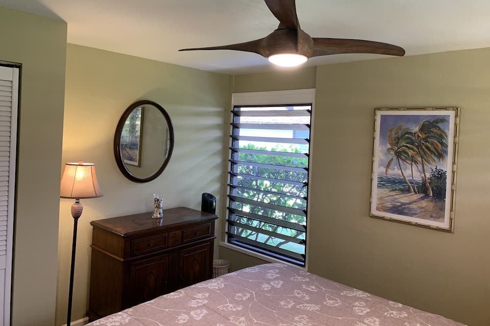 Photo of Bedroom in Waialua