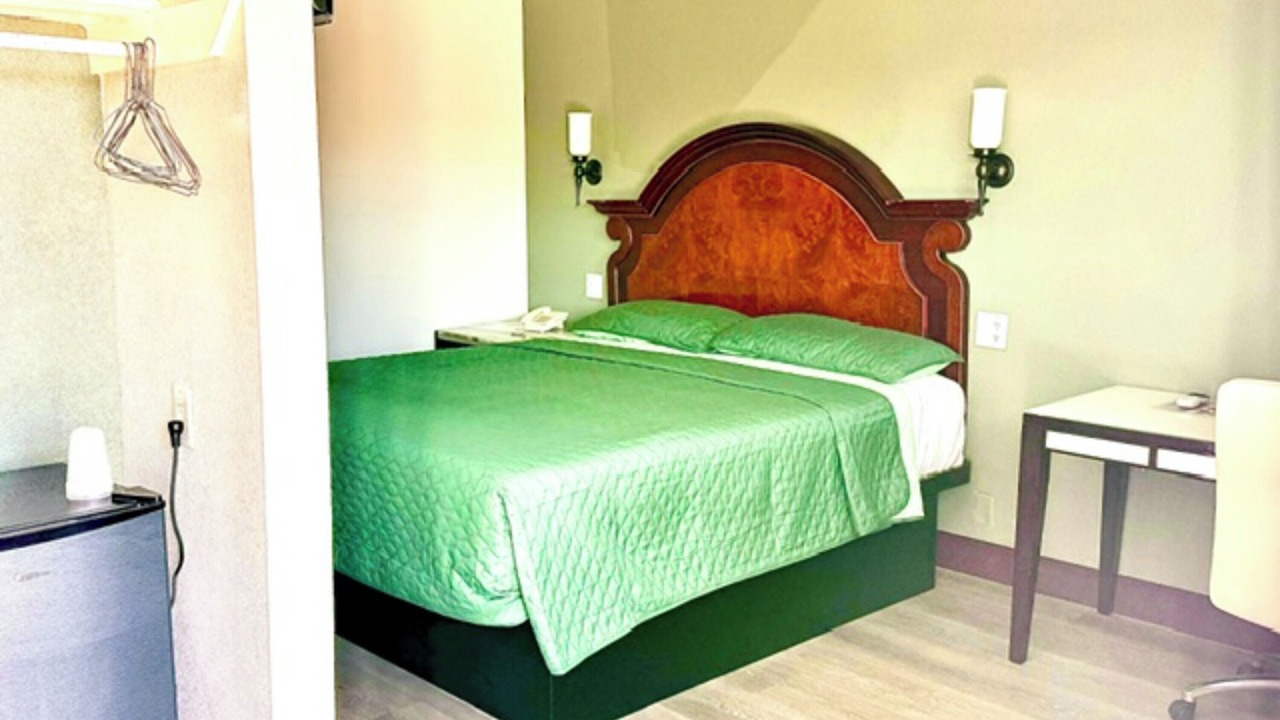 Photo of Bedroom in Sunrise Manor