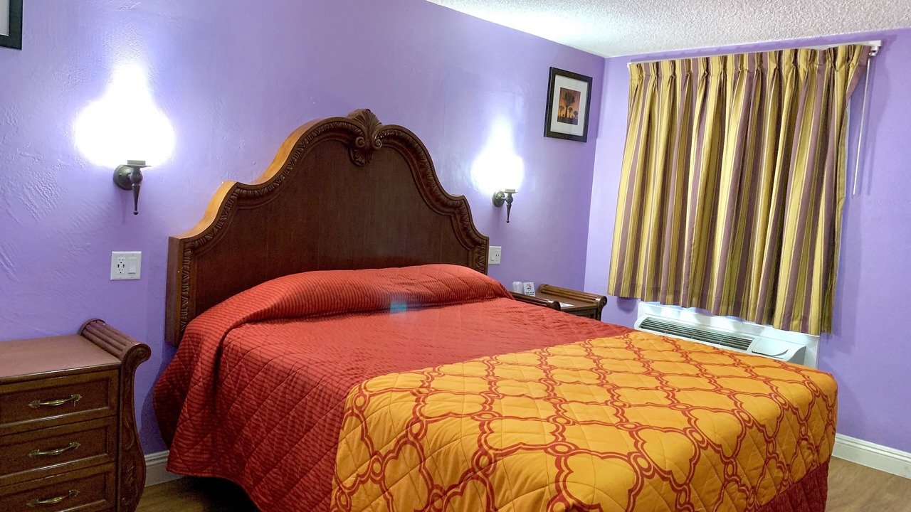 Photo of Bedroom in Sunrise Manor