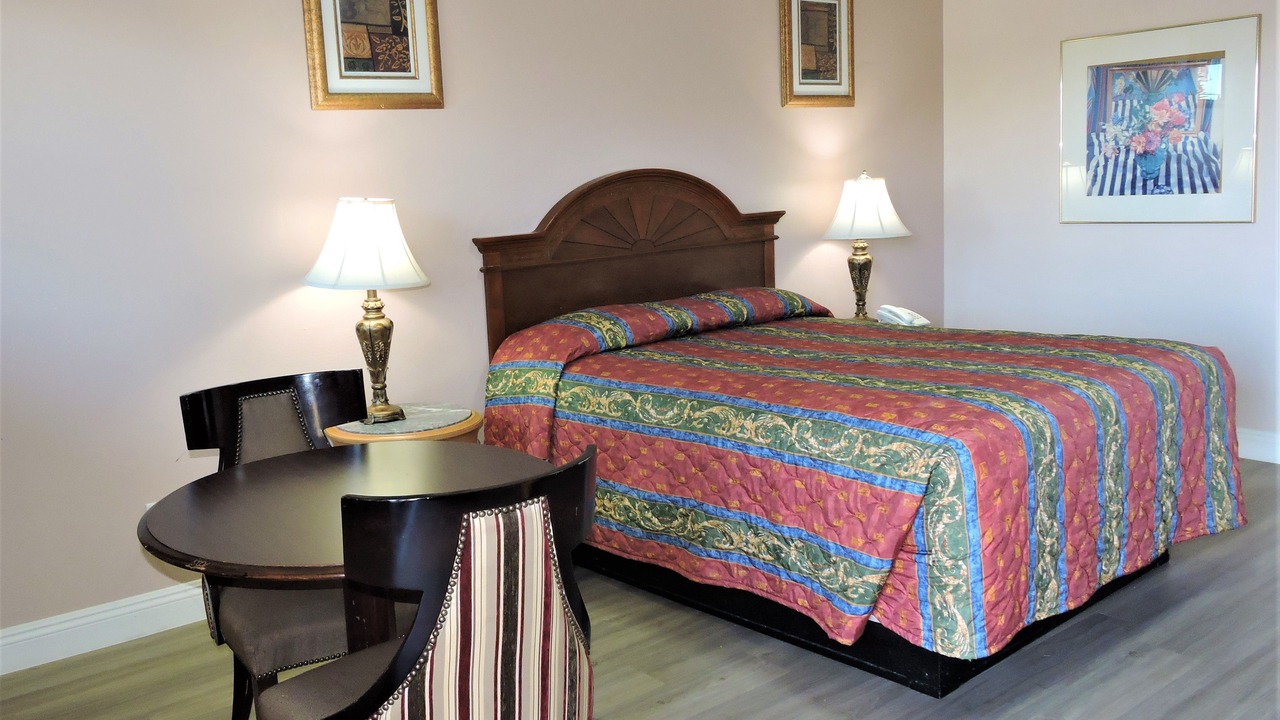 Photo of Bedroom in Sunrise Manor