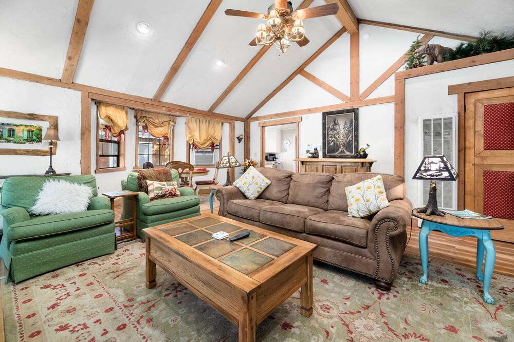 Photo of Livingroom in Big Bear Lake