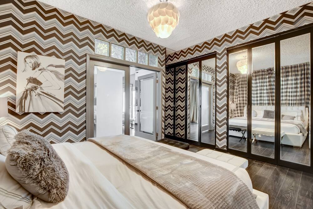 Photo of Bedroom in Gateway District