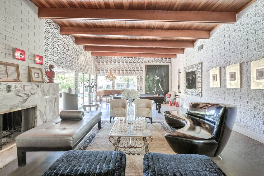 Photo of Livingroom in Gateway District