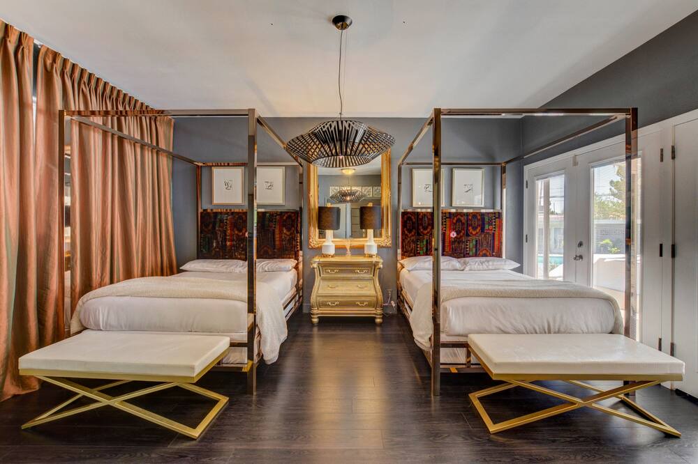 Photo of Bedroom in Gateway District