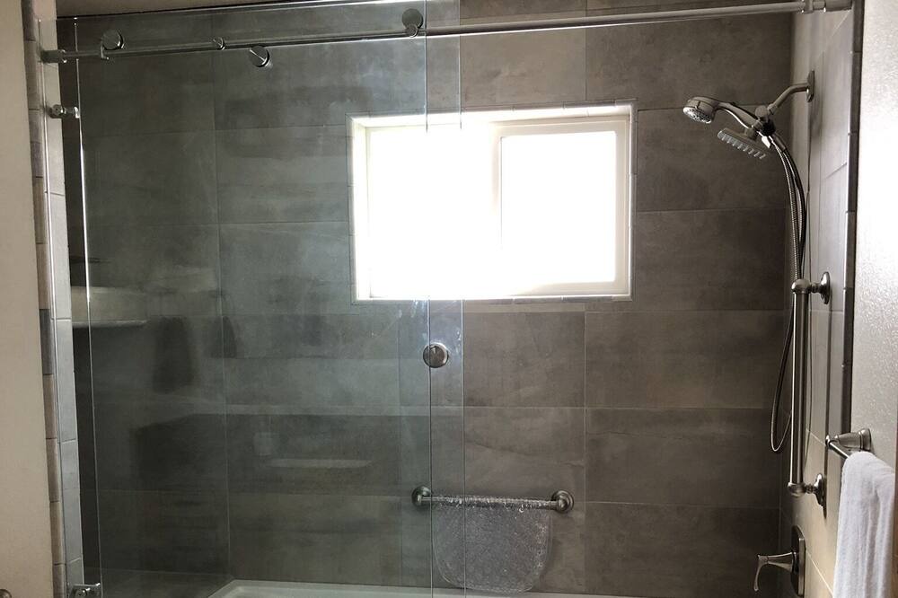Photo of Bathroom in Lower Kingsbury