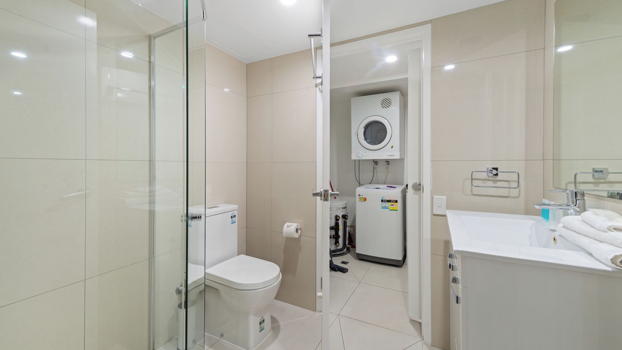 Photo of Bathroom in Mermaid Beach
