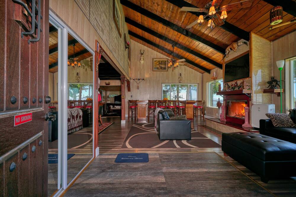 Photo of Livingroom in Pauma Valley