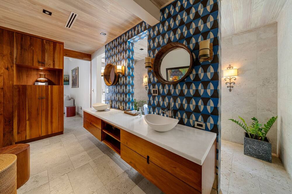 Photo of Bathroom in Guacalito de La Isla
