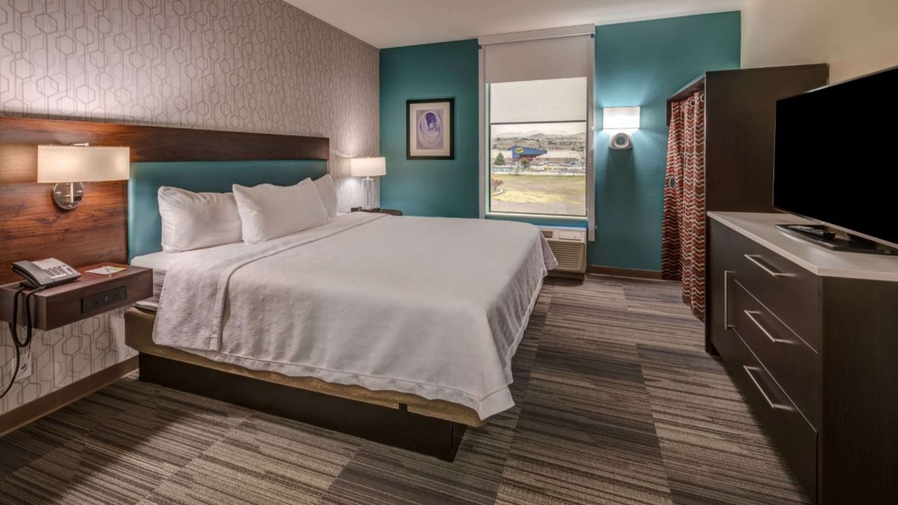 Photo of Bedroom in Reno/Tahoe Airport