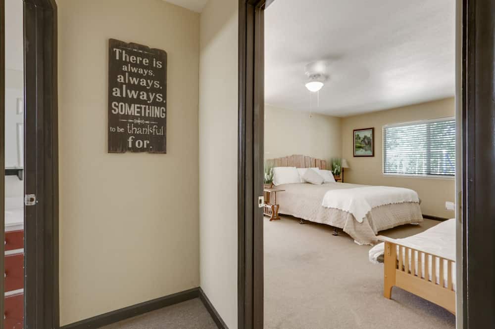 Photo of Bedroom in Miramonte