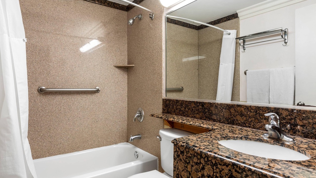 Photo of Bedroom in Lomita