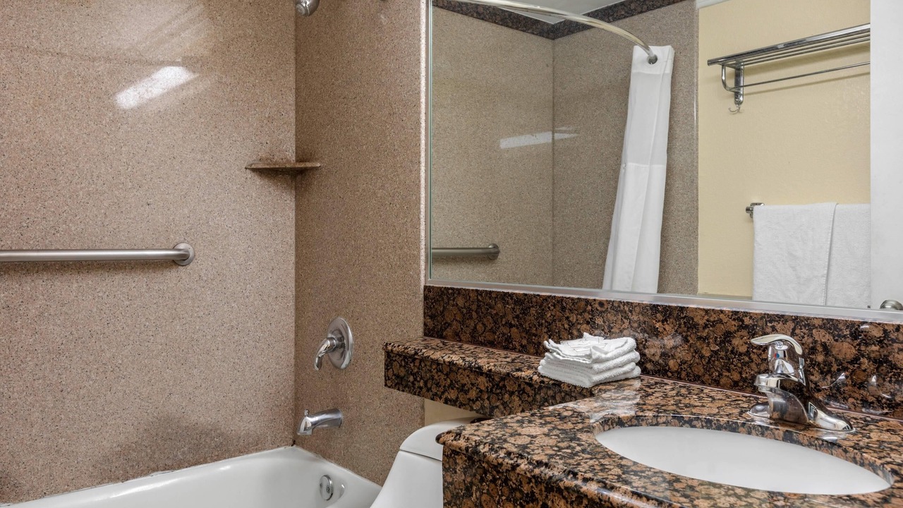 Photo of Bedroom in Lomita