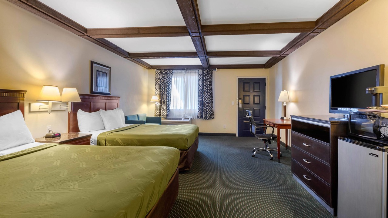 Photo of Bedroom in Lomita