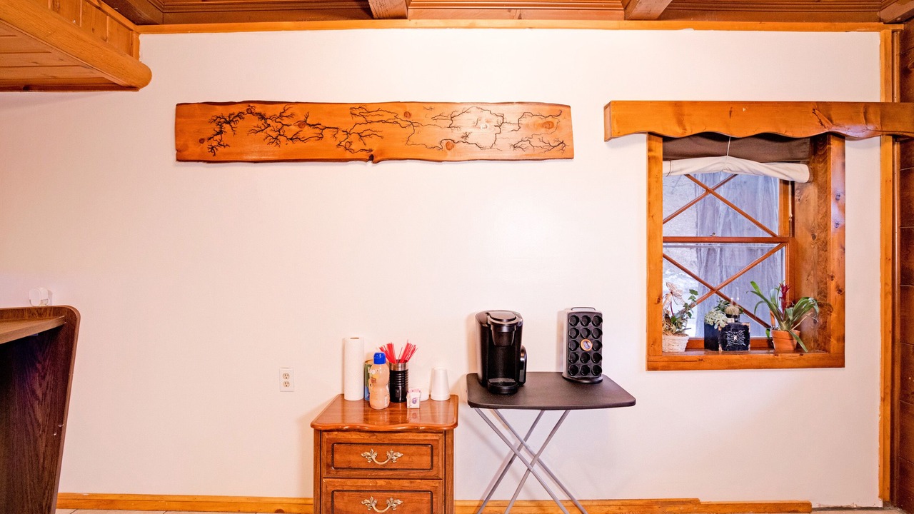 Photo of Livingroom in Lake Arrowhead