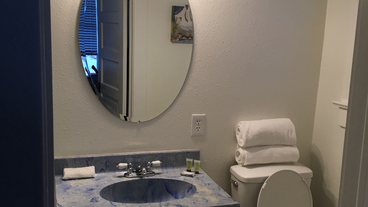 Photo of Bathroom in Reedley