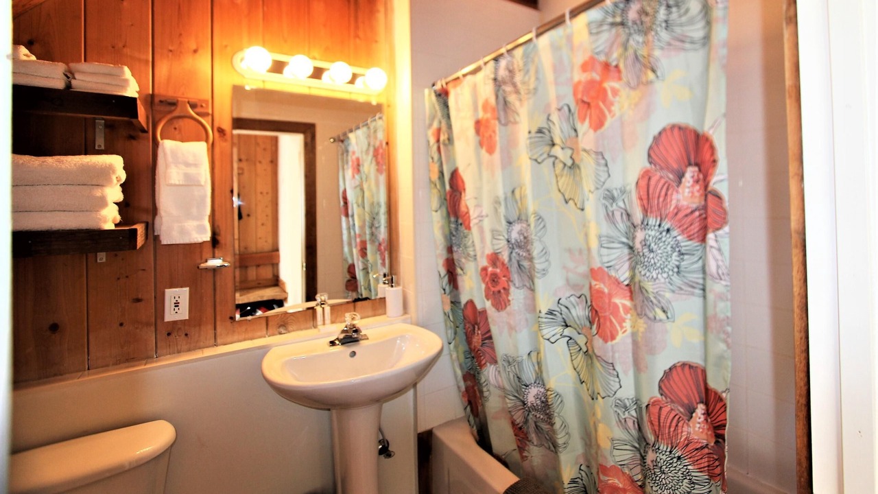 Photo of Bathroom in Ucluelet