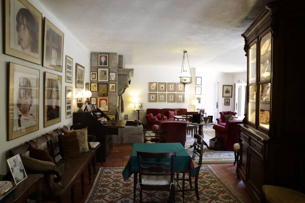 Photo of Livingroom in Resende