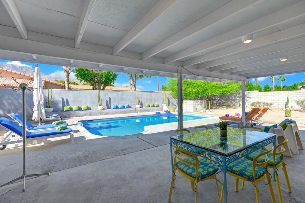 Photo of Outdoor in Racquet Club South