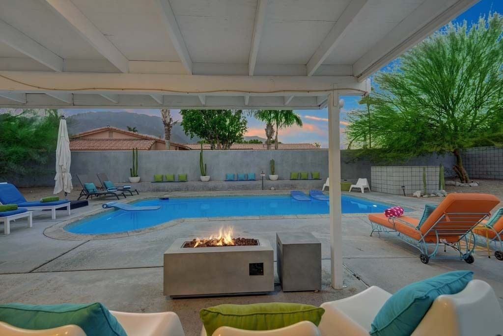 Photo of Outdoor in Racquet Club South