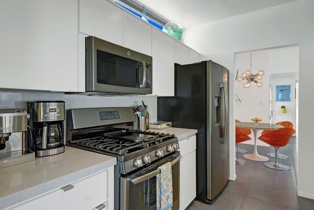 Photo of Kitchen in Racquet Club South