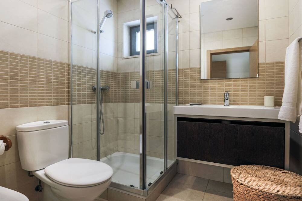 Photo of Bathroom in Mosqueira