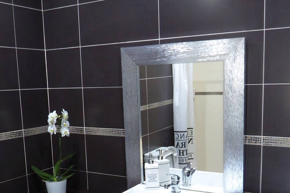 Photo of Bathroom in Parque das Nacoes