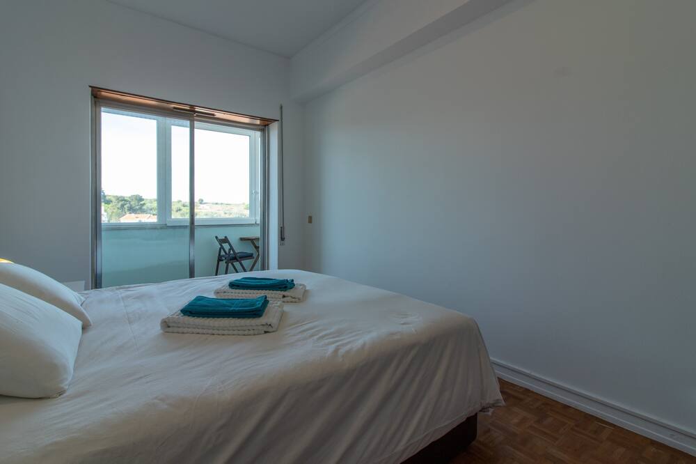 Photo of Bedroom in Cacilhas