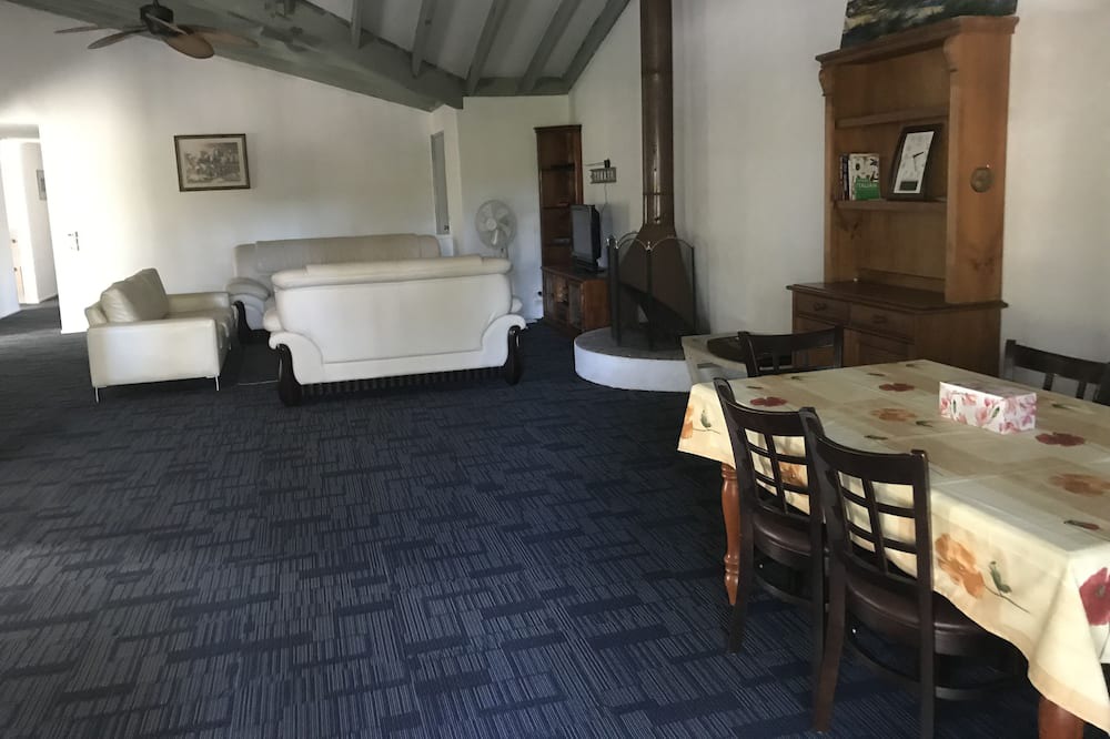 Photo of Livingroom in Nerang