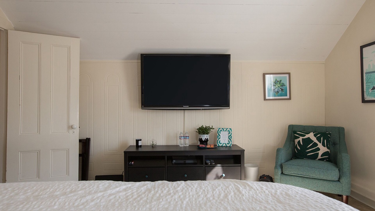 Photo of Bedroom in Los Alamos