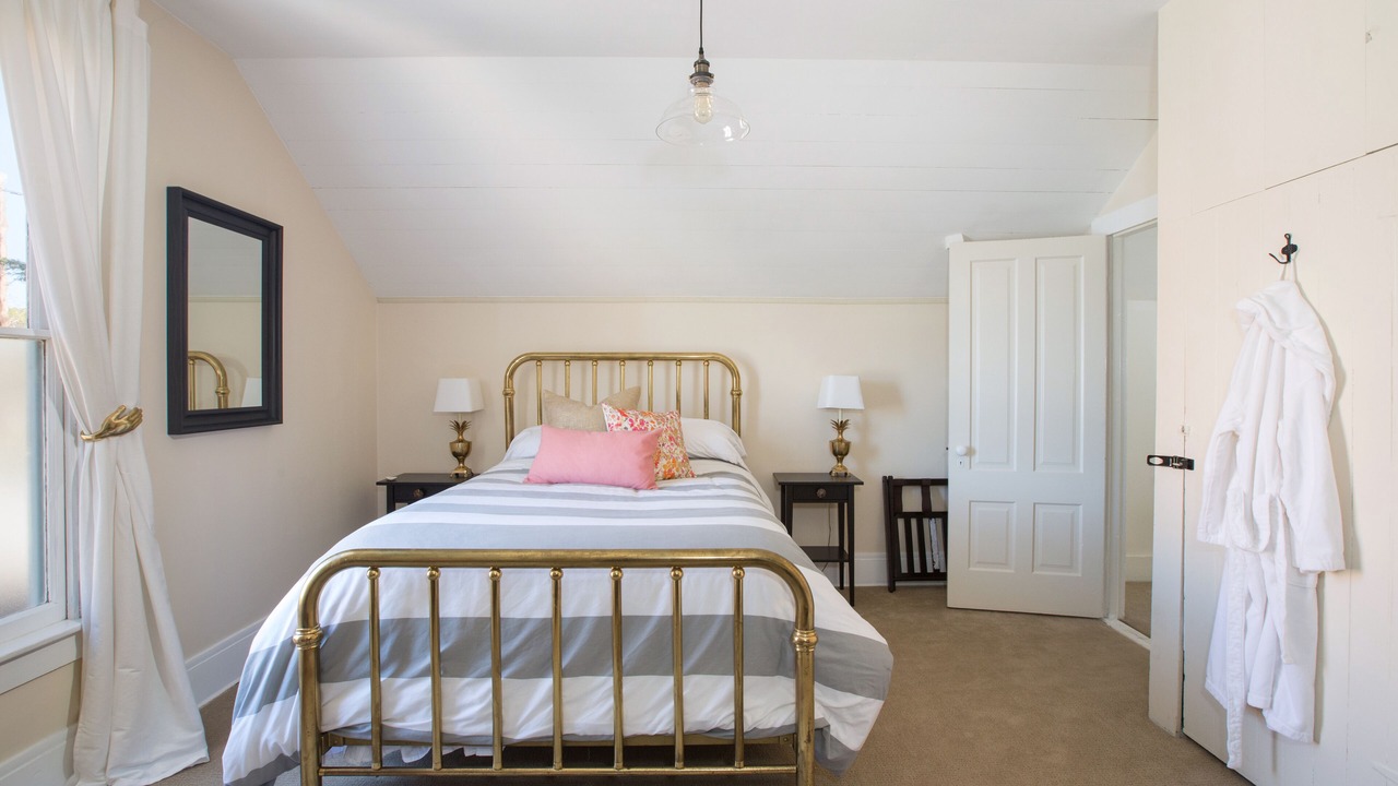 Photo of Bedroom in Los Alamos