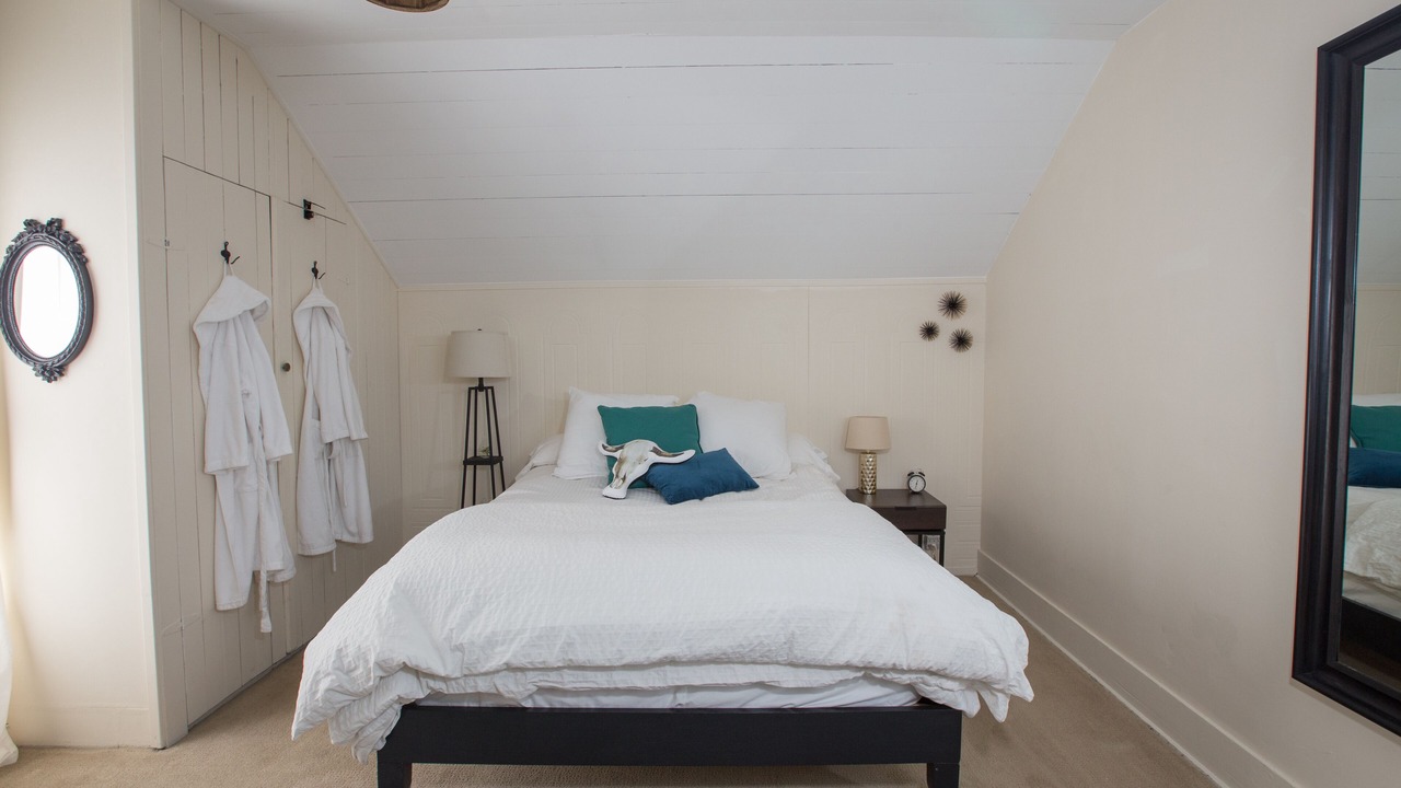 Photo of Bedroom in Los Alamos