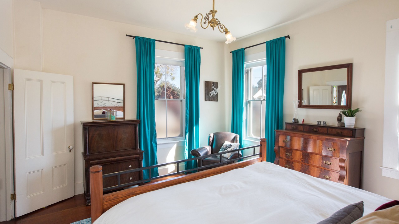 Photo of Bedroom in Los Alamos