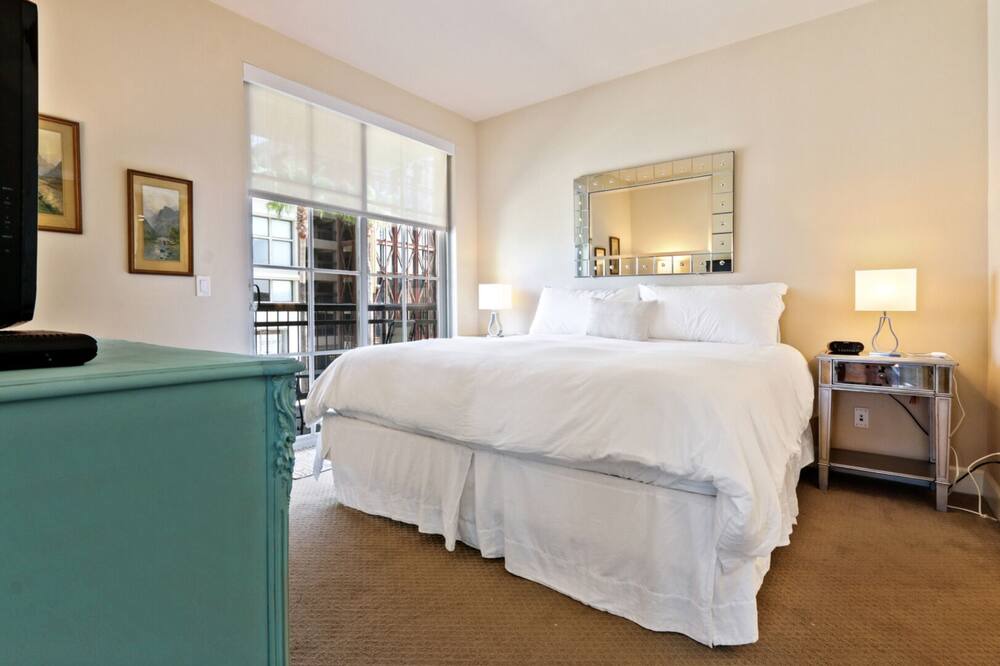 Photo of Bedroom in Downtown