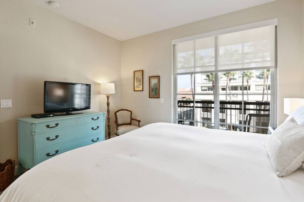 Photo of Bedroom in Downtown