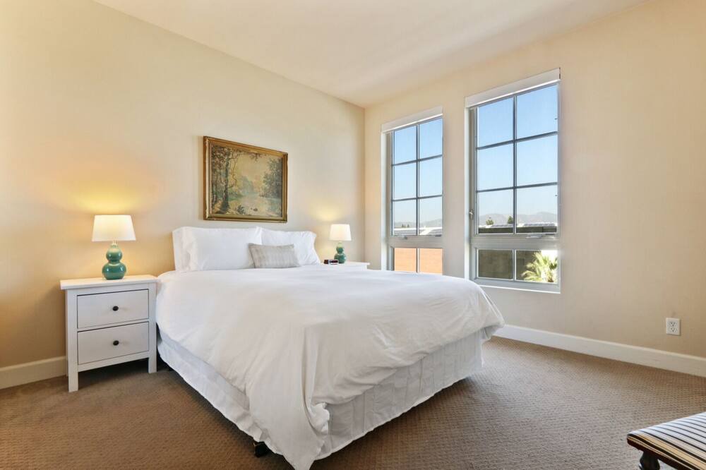 Photo of Bedroom in Downtown