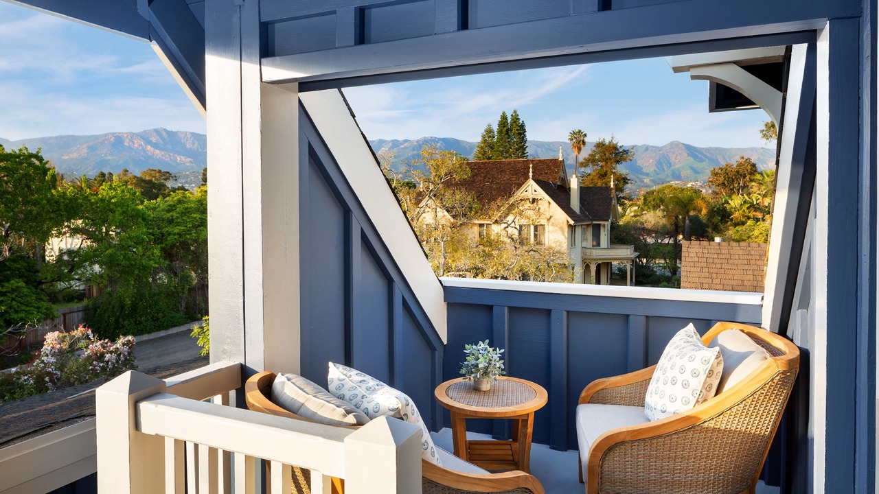 Photo of Livingroom in Santa Barbara Beach