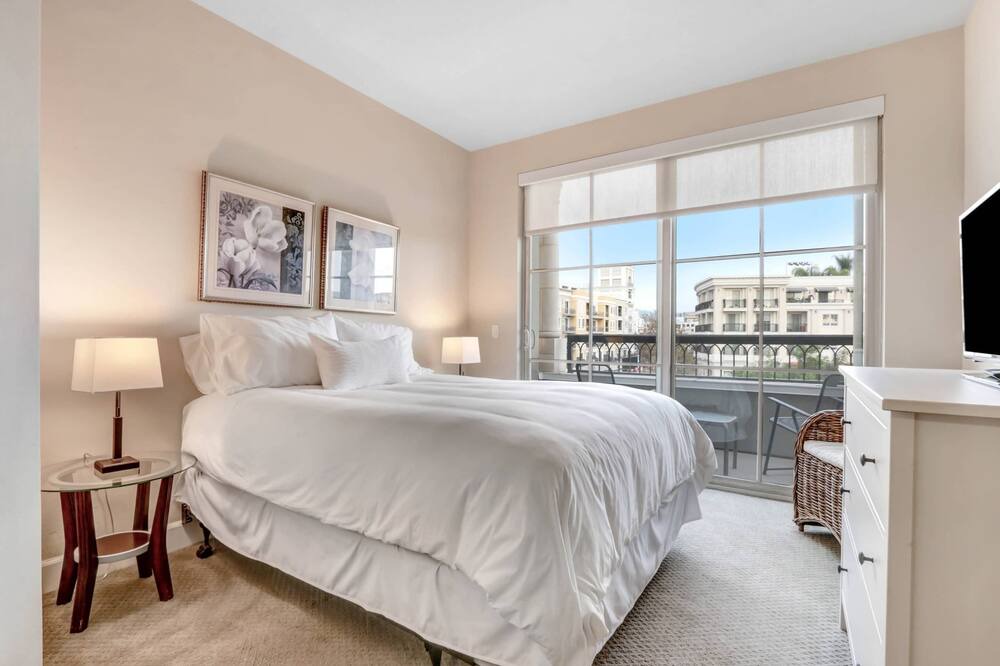 Photo of Bedroom in Downtown