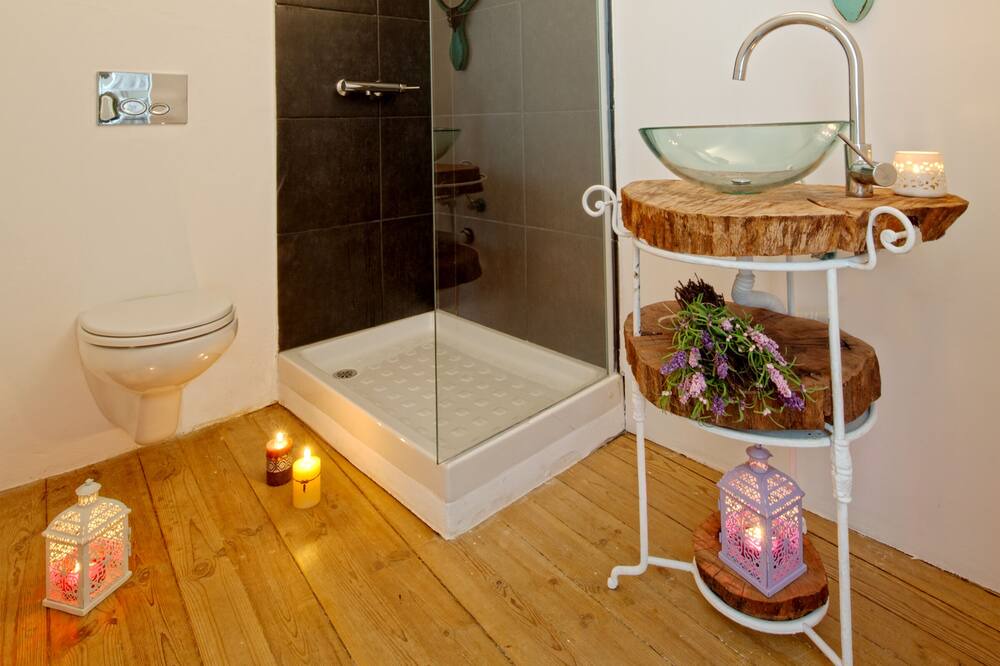 Photo of Bathroom in Mertola