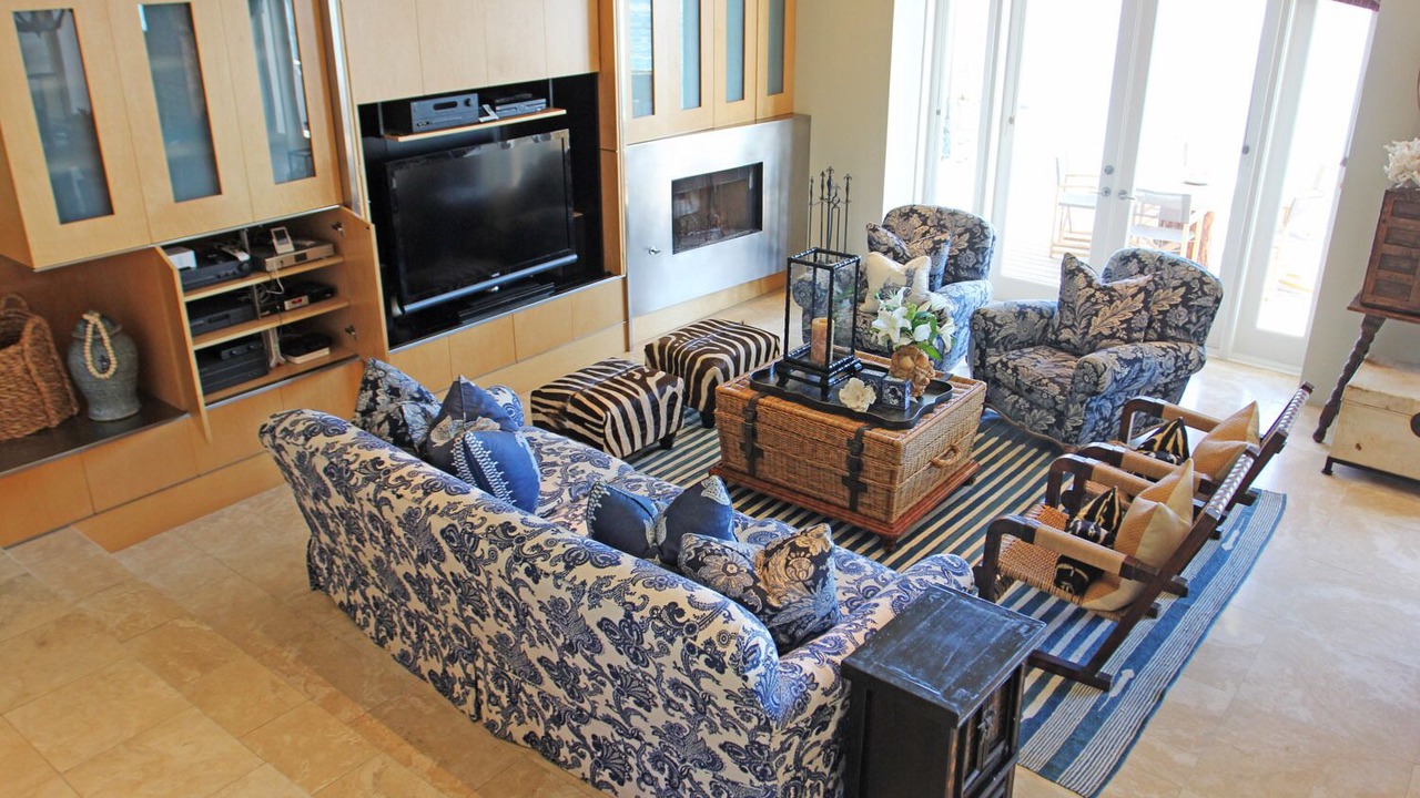 Photo of Livingroom in Western Malibu