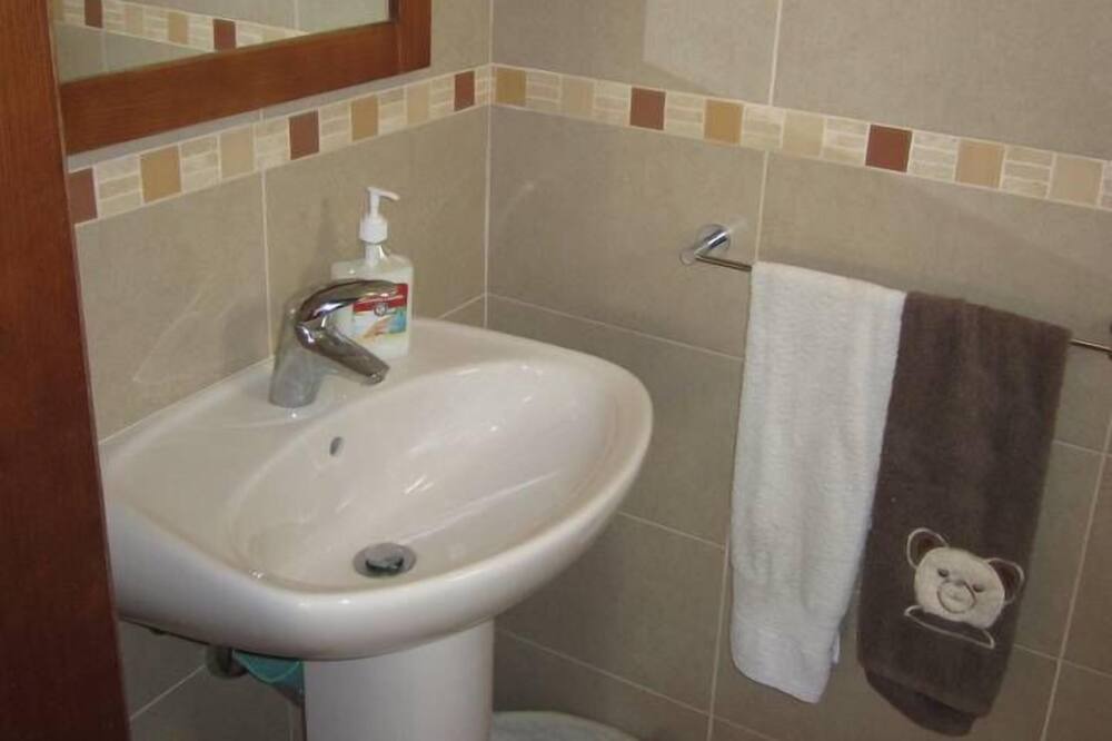 Photo of Bathroom in Ribamar