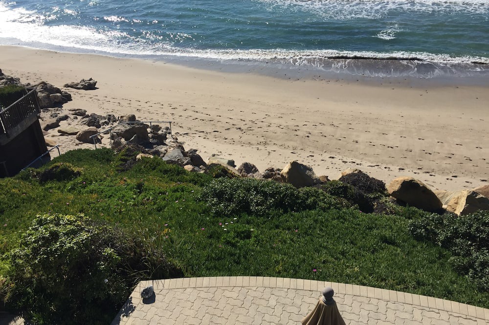 Photo of Patio Balcony in Western Malibu