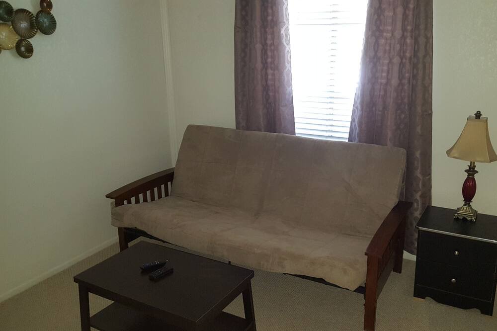Photo of Livingroom in Spring Valley