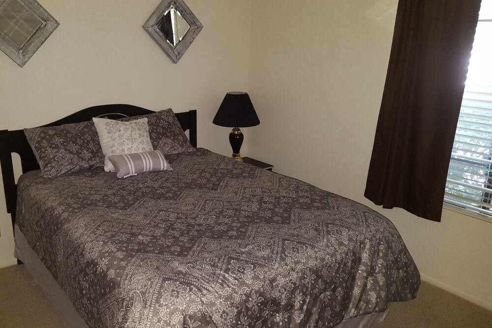 Photo of Bedroom in Spring Valley