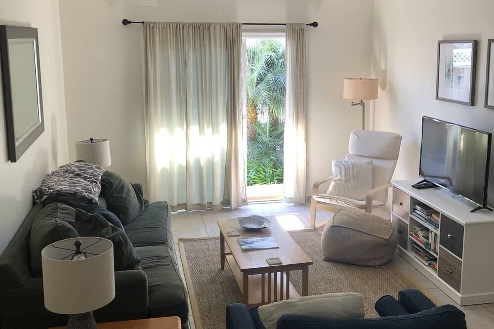 Photo of Bedroom in Carpinteria