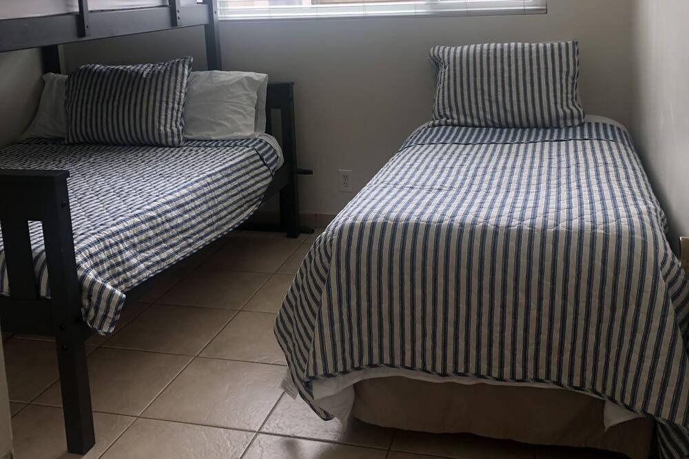 Photo of Bedroom in Carpinteria