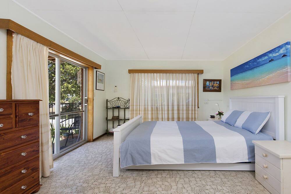 Photo of Bedroom in Golden Beach