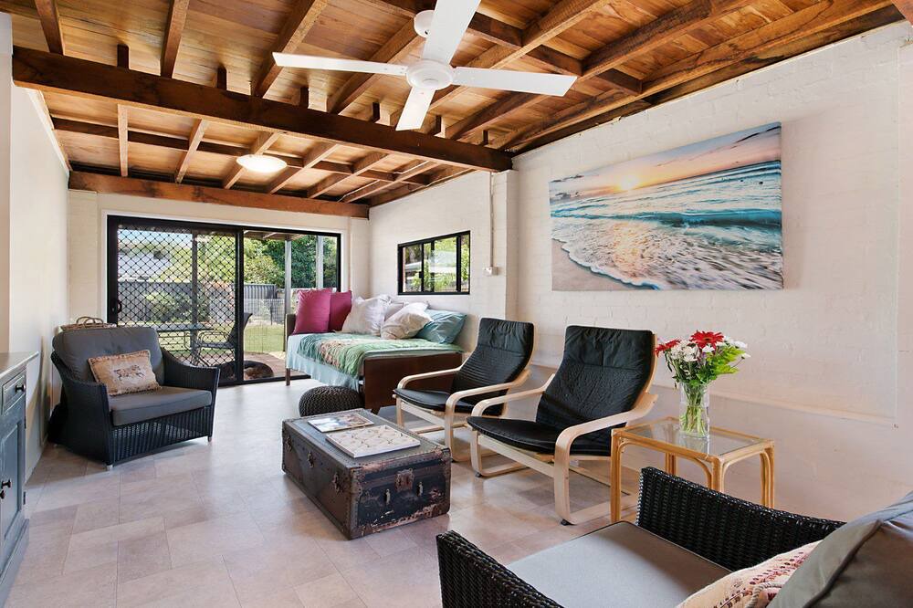 Photo of Livingroom in Golden Beach